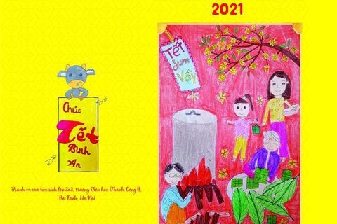 Học sinh trường Tiểu học Thành Công B tham gia làm bao lì xì gây quỹ ủng hộ trẻ em nghèo đang điều trị tại bệnh viện Nhi trung ương