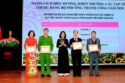 Chi bộ trường Tiểu học Thành Công B đạt danh hiệu hoàn thành xuất sắc nhiệm vụ - đạt tiêu chuẩn “Trong sạch, Vững mạnh” tiêu biểu năm 2020