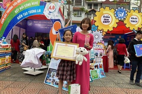 Nguyễn Khánh Diệu Anh – Một lớp trưởng gương mẫu sở hữu thành tích “khủng”