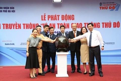 Triển khai Cuộc thi trắc nghiệm "Vì an toàn giao thông Thủ đô” năm 2021 trên Internet