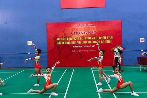 Học sinh Thành Công B tham gia biểu diễn tại buổi chung kết giải cầu lông cán bộ, giáo viên, nhân viên ngành GDĐT quận Ba Đình năm học 2020 - 2021