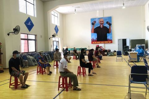 Trường Tiểu học Thành Công B hỗ trợ UBND phường Thành Công xét nghiệm Covid-19 diện rộng nhằm quyết tâm đẩy lùi dịch bệnh