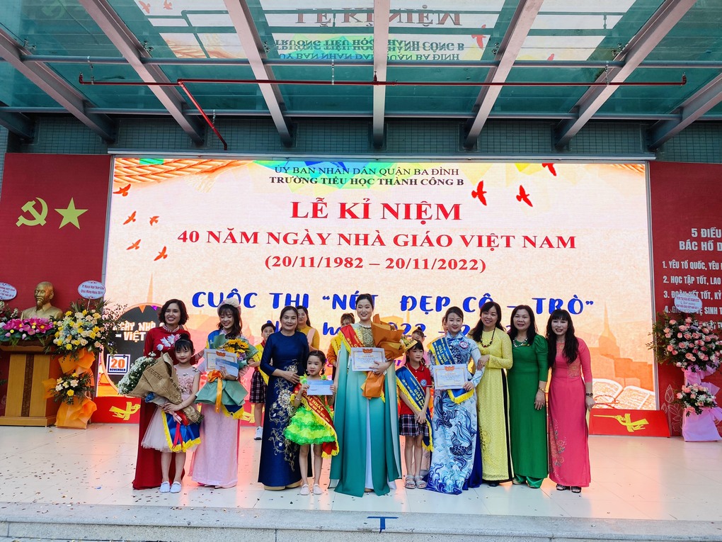 Một ngày kỷ niệm 20/11 đáng nhớ của thầy và trò trường Tiểu học Thành Công B