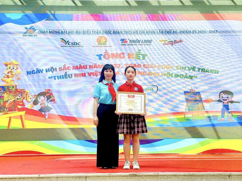 Chúc mừng học sinh Đỗ Lan Viên  đạt giải Nhì chung kết Cuộc thi vẽ tranh  Ngày Hội sắc màu 2022