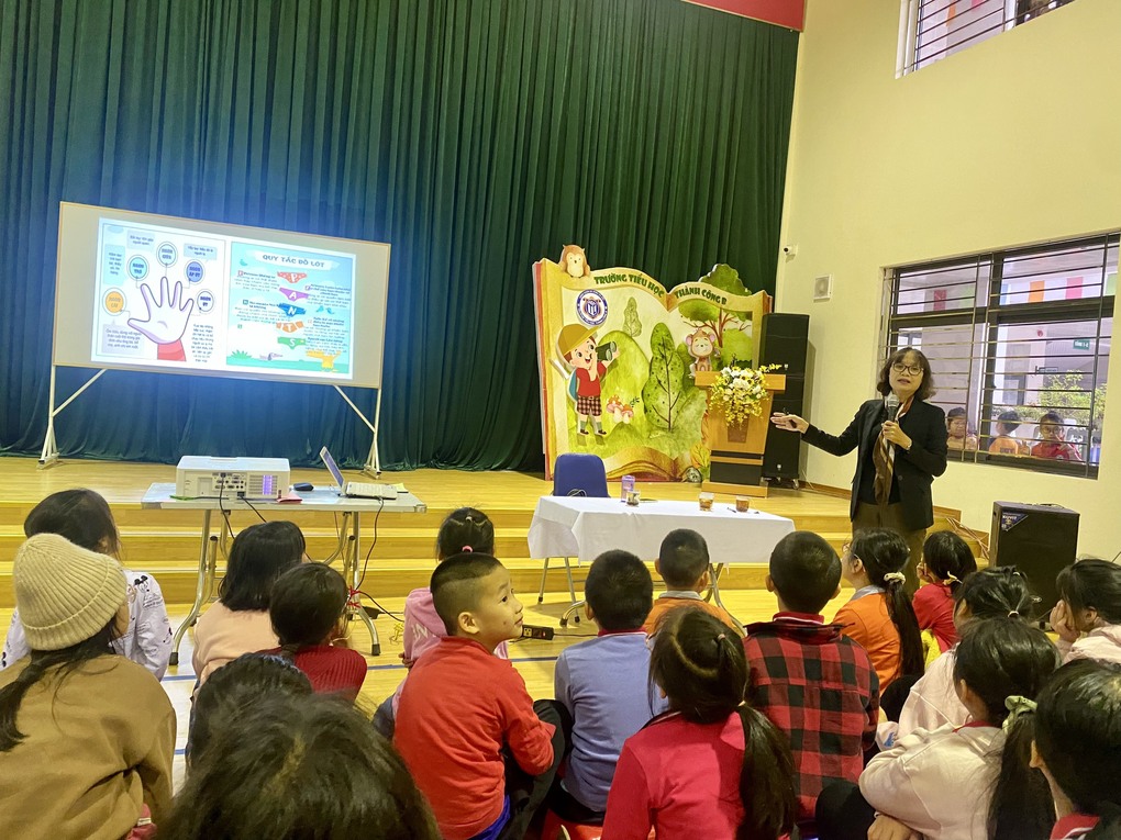 Tập huấn một số kĩ năng bảo vệ, chăm sóc sức khỏe cho học sinh