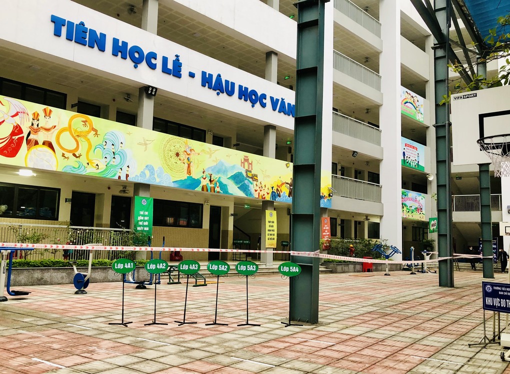 Sẵn sàng đón học sinh trở lại trường học trực tiếp sau thời gian tạm dừng đến trường để phòng chống Covid-19