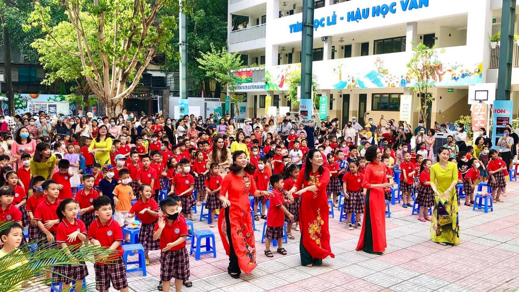 Em vui vào trường Thành Công B!