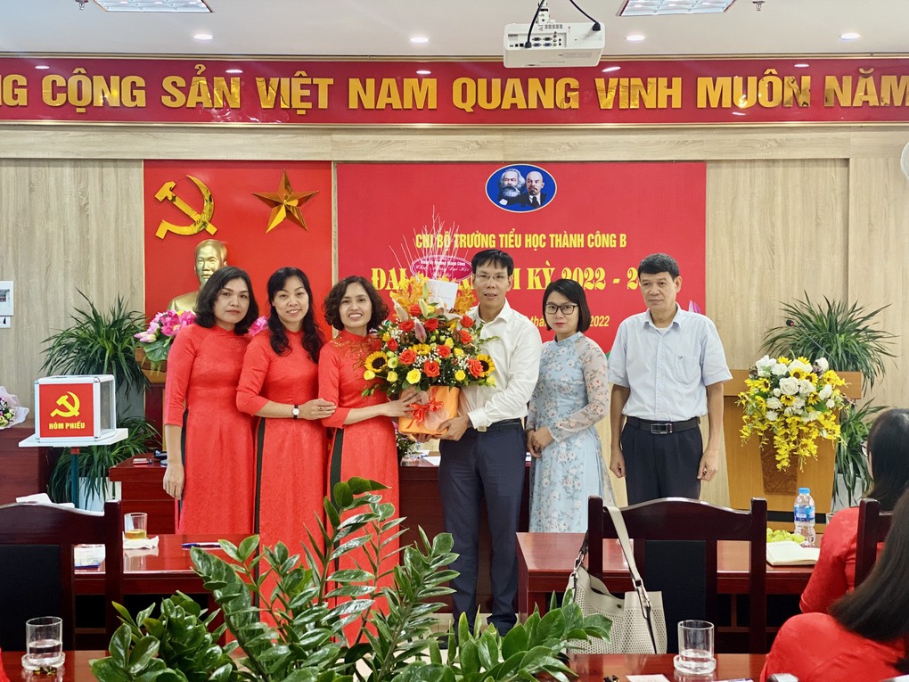Đại hội Chi bộ Trường Tiểu học Thành Công B nhiệm kỳ 2022-2025