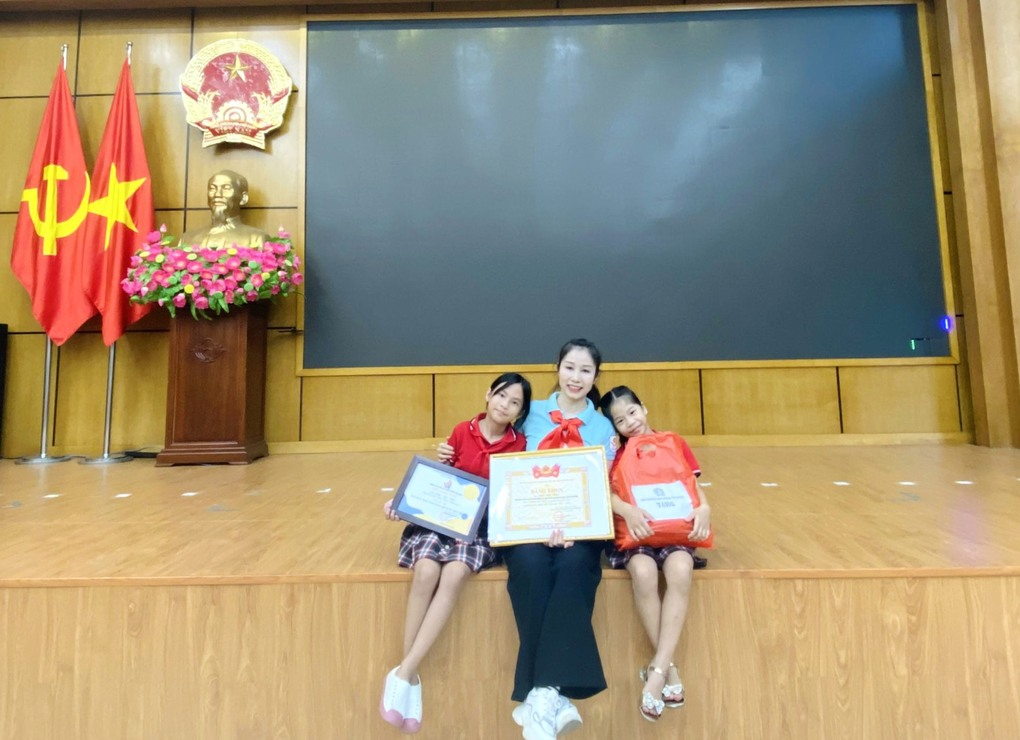 Thành tích đáng tự hào của Liên đội trường Tiểu học Thành Công B và của cô giáo Tổng phụ trách Đào Thị Thái