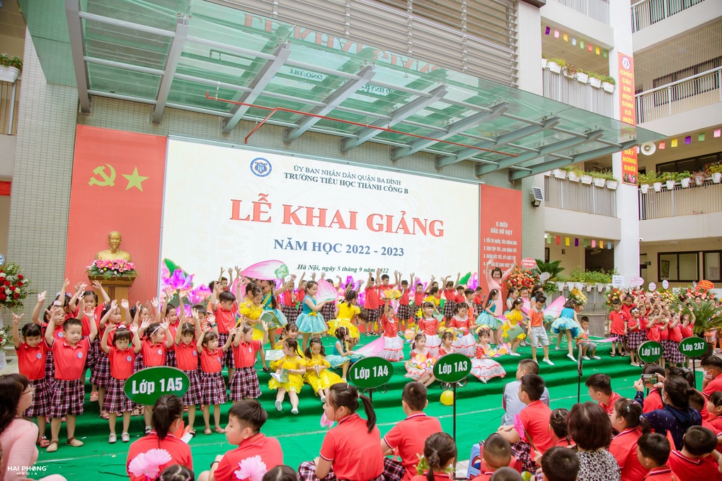 Rộn ràng, vui tươi trong ngày Lễ khai giảng năm học 2022-2023 của học sinh trường Tiểu học Thành Công B