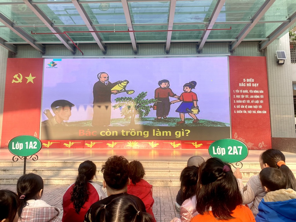 Sinh hoạt đầu tuần với chủ đề “Hưởng ứng Tết trồng cây”