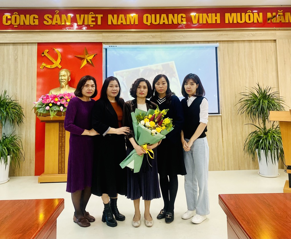 Chia tay đồng chí Lưu Thị Hồng Hạnh - người thuyền trưởng thân thương!