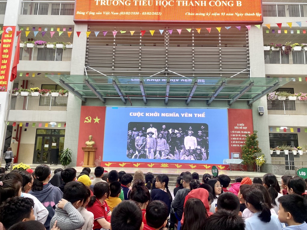 Kỉ niệm 93 năm thành lập Đảng cộng sản Việt Nam tại trường Tiểu học Thành Công B