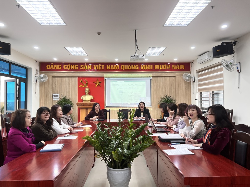 Cán bộ, giáo viên tham gia tập huấn tăng cường ứng dụng CNTT  trong quản lý giáo dục năm học 2022 – 2023 do Phòng GDĐT Ba Đình tổ chức