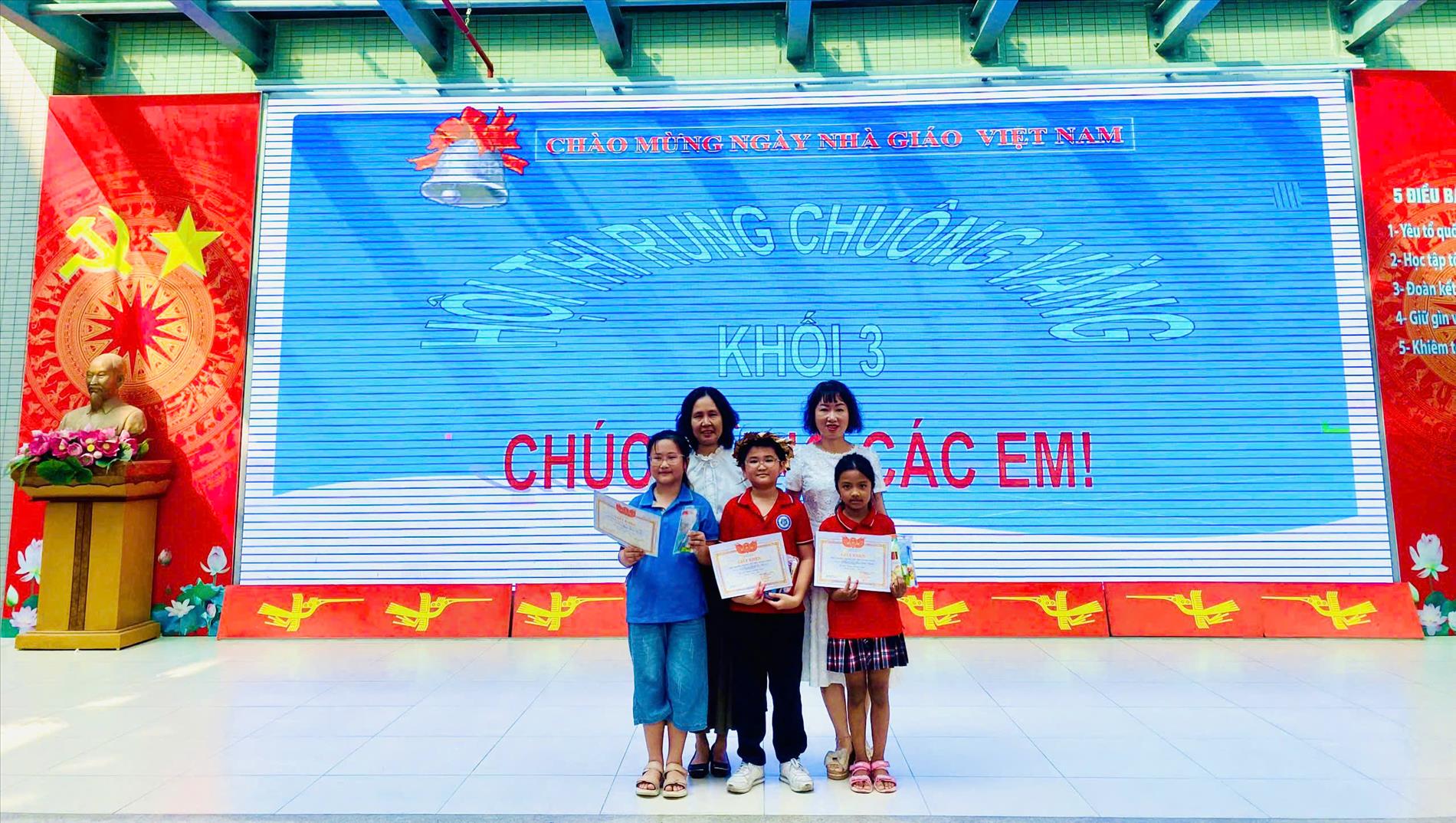 Rung chuông vàng khối 3: Sân chơi trí tuệ chào mừng Ngày Nhà giáo Việt Nam 20/11