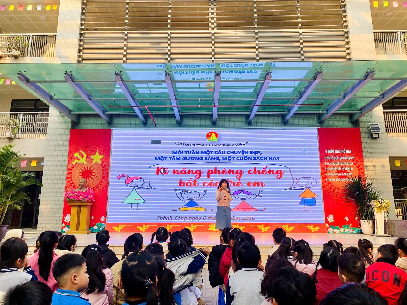 Buổi sinh hoạt đầu tuần về Kĩ năng phòng chống bắt cóc trẻ em