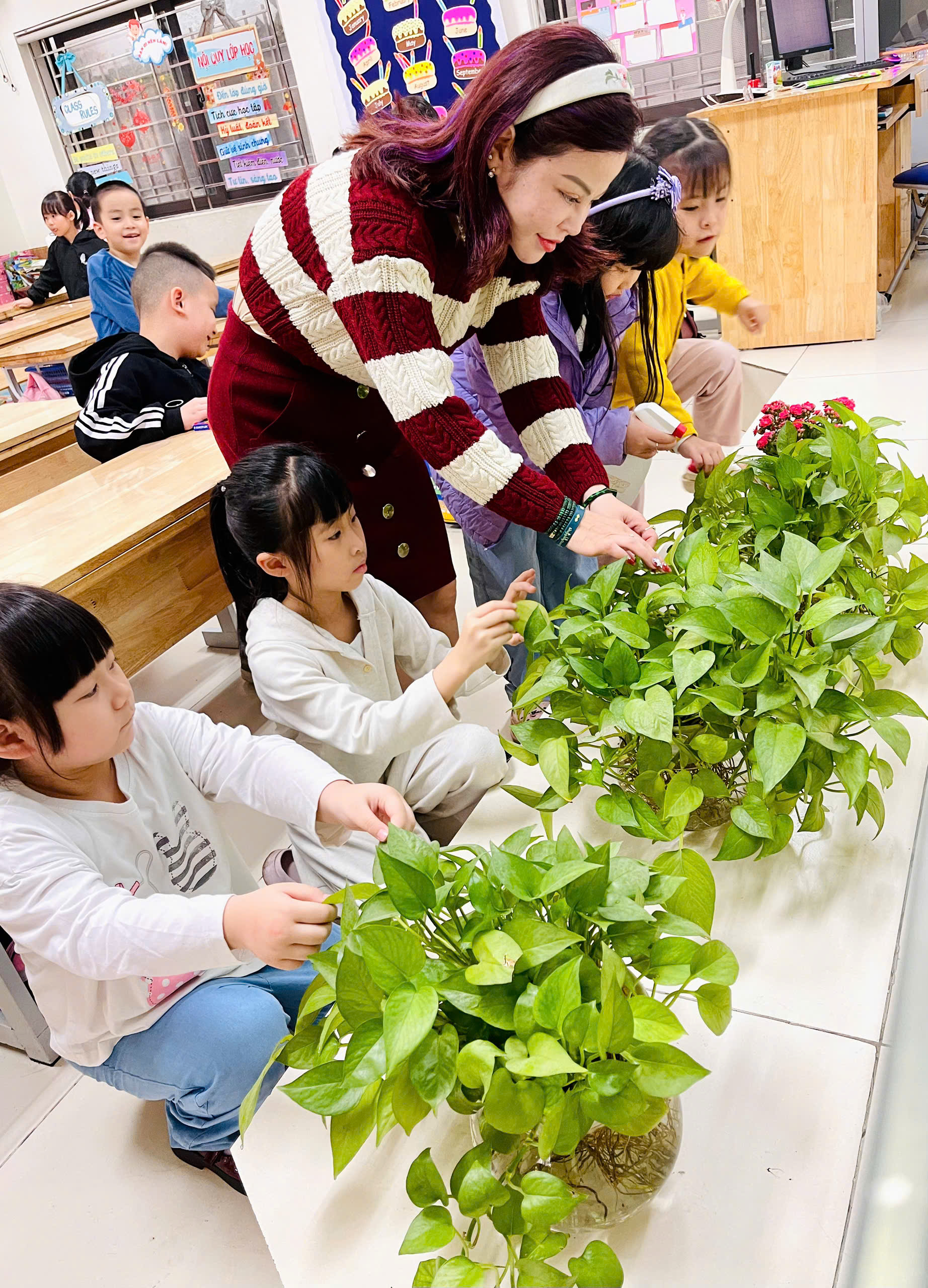 Liên đội trường Tiểu học Thành Công B tích cực tham gia Ngày cao điểm “Chiến sỹ nhí xây dựng trường học sáng - xanh - sạch - đẹp” chào mừng Đại hội Cháu ngoan Bác Hồ thành phố Hà Nội lần thứ XV, năm 2025