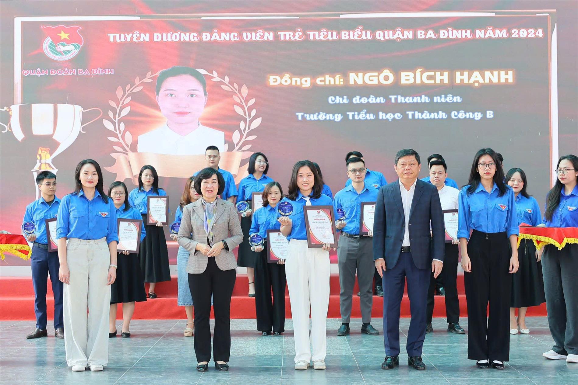 Đồng chí Ngô Bích Hạnh – Gương đảng viên trẻ tiêu biểu – Sáng mãi lí tưởng và nhiệt huyết tuổi trẻ