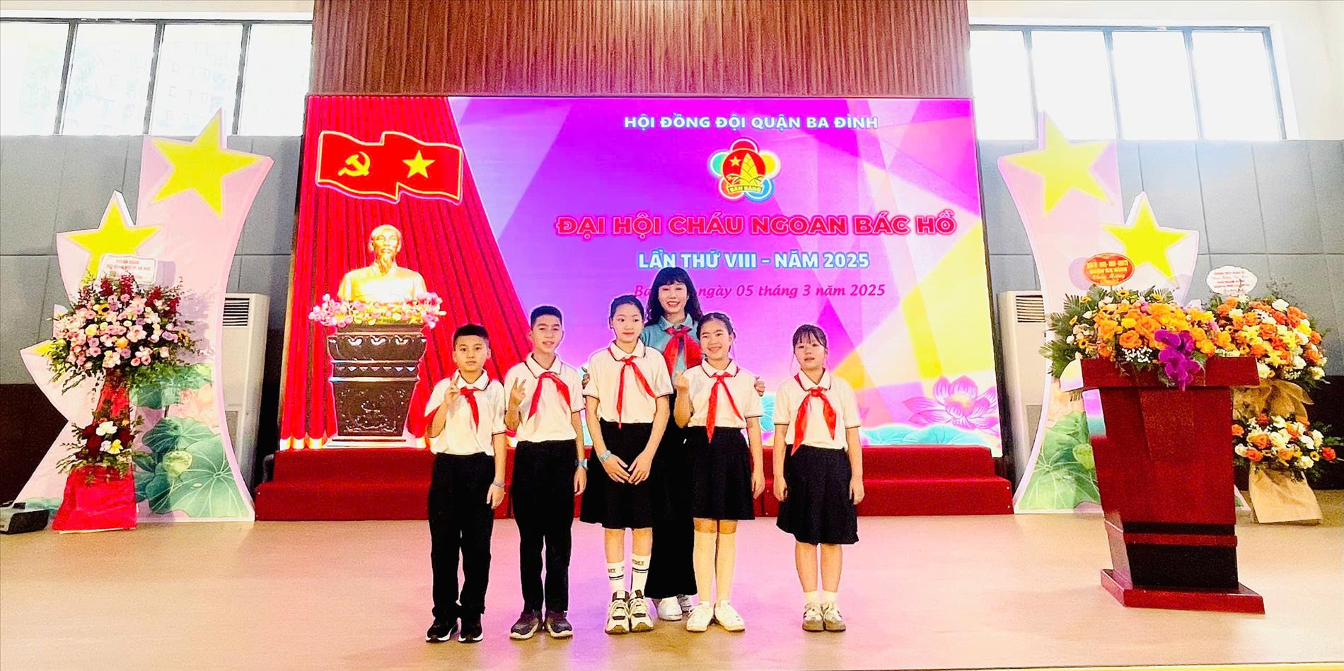 5 Học sinh Liên đội Trường Tiểu Học Thành Công B vinh dự tham gia “Lễ Báo công dâng Bác và trao Giấy chứng nhận Cháu Ngoan Bác Hồ Quận Ba Đình Lần Thứ VIII - Năm 2025”