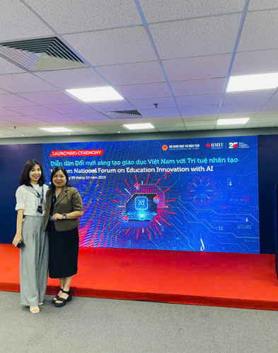 Bứt phá cùng AI: Trường Tiểu học Thành Công B tham gia Diễn đàn Đổi mới sáng tạo giáo dục Việt Nam với Trí tuệ nhân tạo 2025