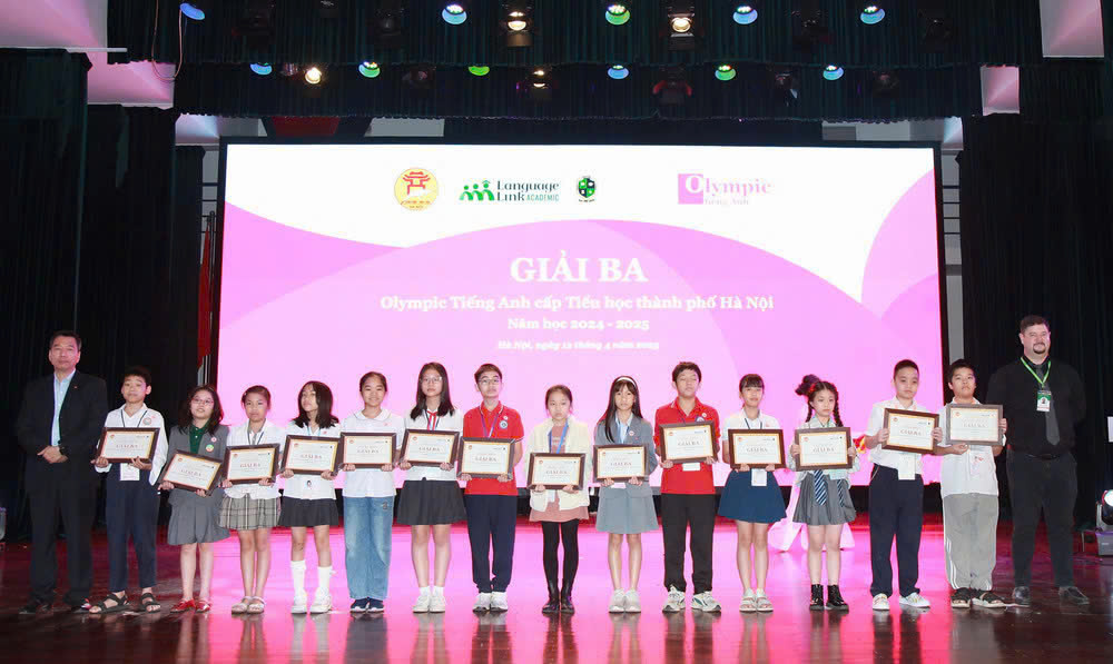 Vượt hơn ngàn thí sinh, học sinh Thành Công B xuất sắc giành giải Ba Olympic Tiếng Anh cấp Thành phố