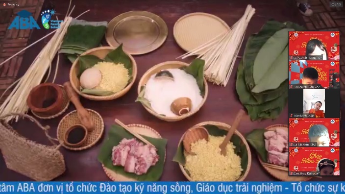 A picture containing set, meal

Description automatically generated