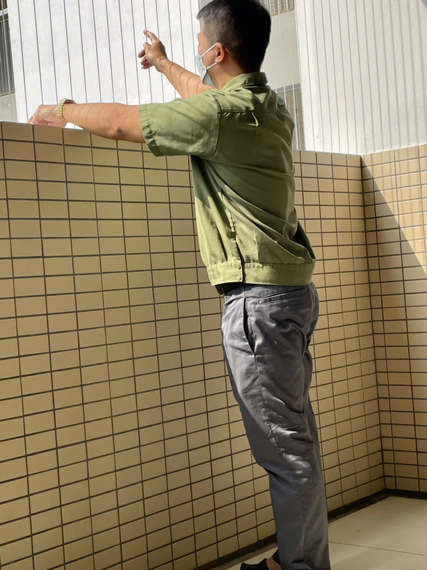 A picture containing person, tiled
Description automatically generated