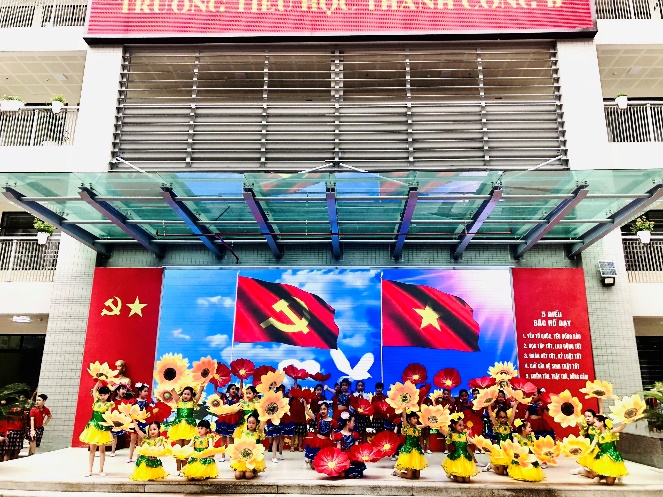 A picture containing text, colorful, sale
Description automatically generated