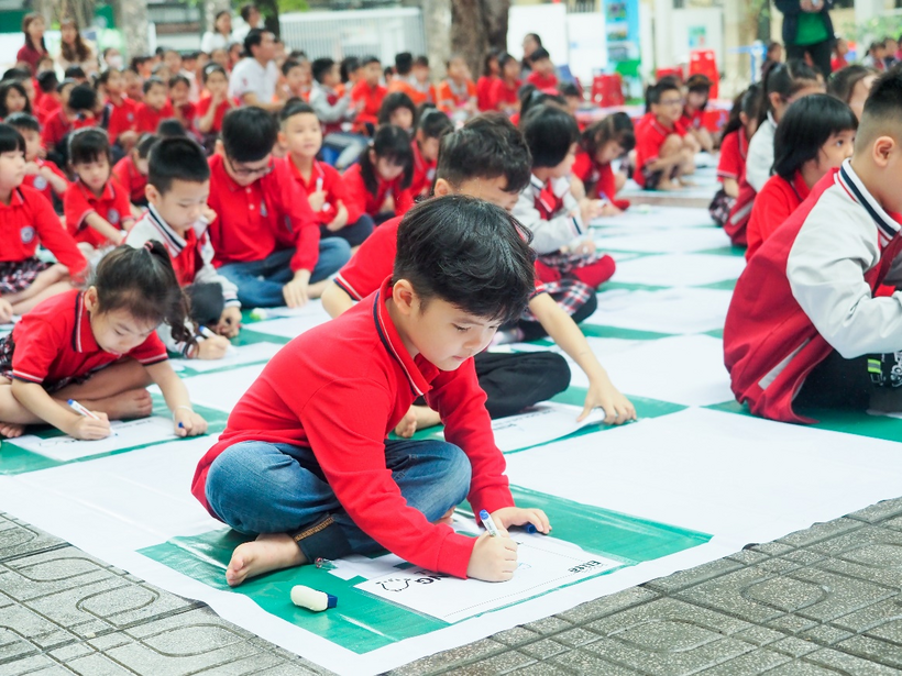 C:\Users\Teachers\Desktop\TIEN'S\ECA\Ring the golden bell\Ảnh\thanh cong B edit\_4030106.jpg