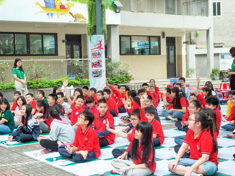 C:\Users\Teachers\Desktop\TIEN'S\ECA\Ring the golden bell\Ảnh\_4030742.jpg