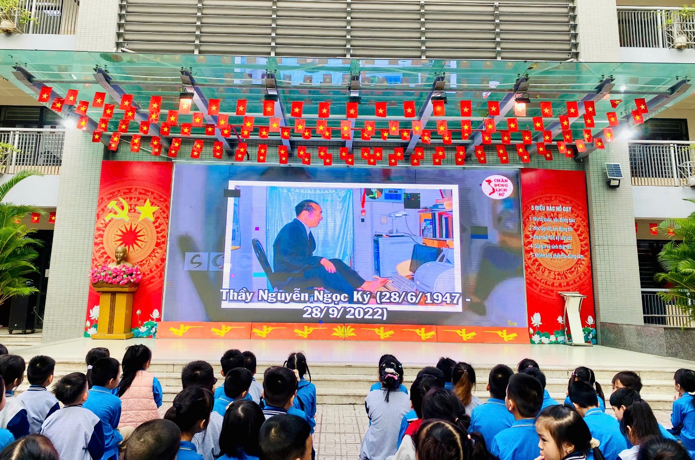 A group of children in a room

AI-generated content may be incorrect.