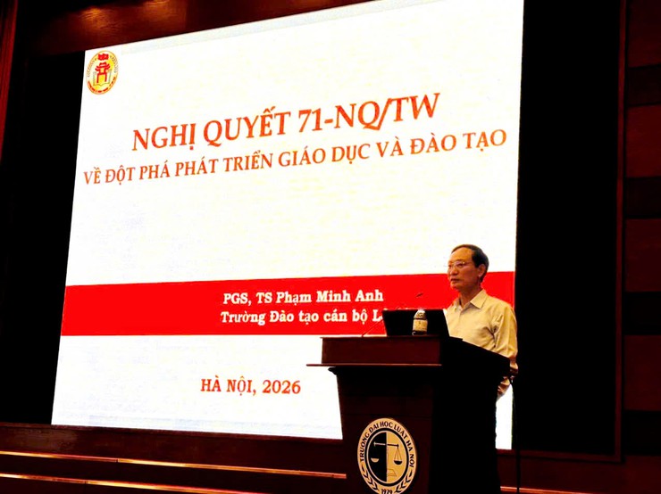Phường Giảng Võ tổ chức bồi dưỡng lý luận chính trị hè năm 2026 cho đội ngũ cán bộ quản lý và giáo viên các trường trên địa bàn phường- Ảnh 2.