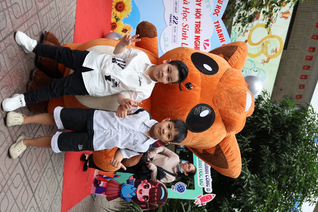 C:\Users\Admin\Desktop\Ảnh đón mầm non\IMG_2338.JPG